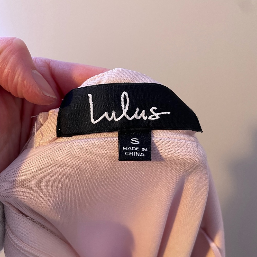 Lulu’s Ruffle Neck Halter